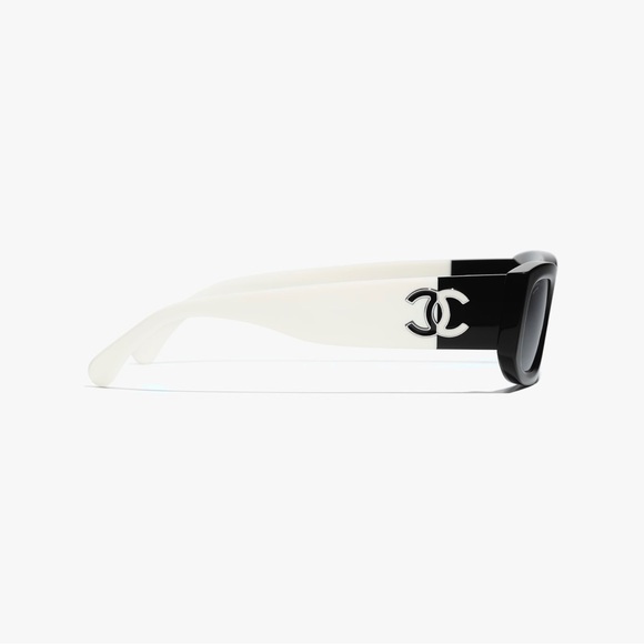 Stunningg Chanel RECTANGLE SUNGLASSES
Acetate Black/White😍 - Picture 5 of 6